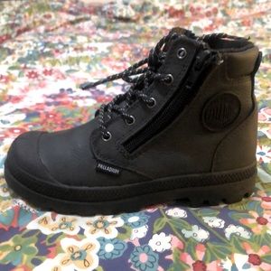 palladium boots waterproof boots size 1 1/2